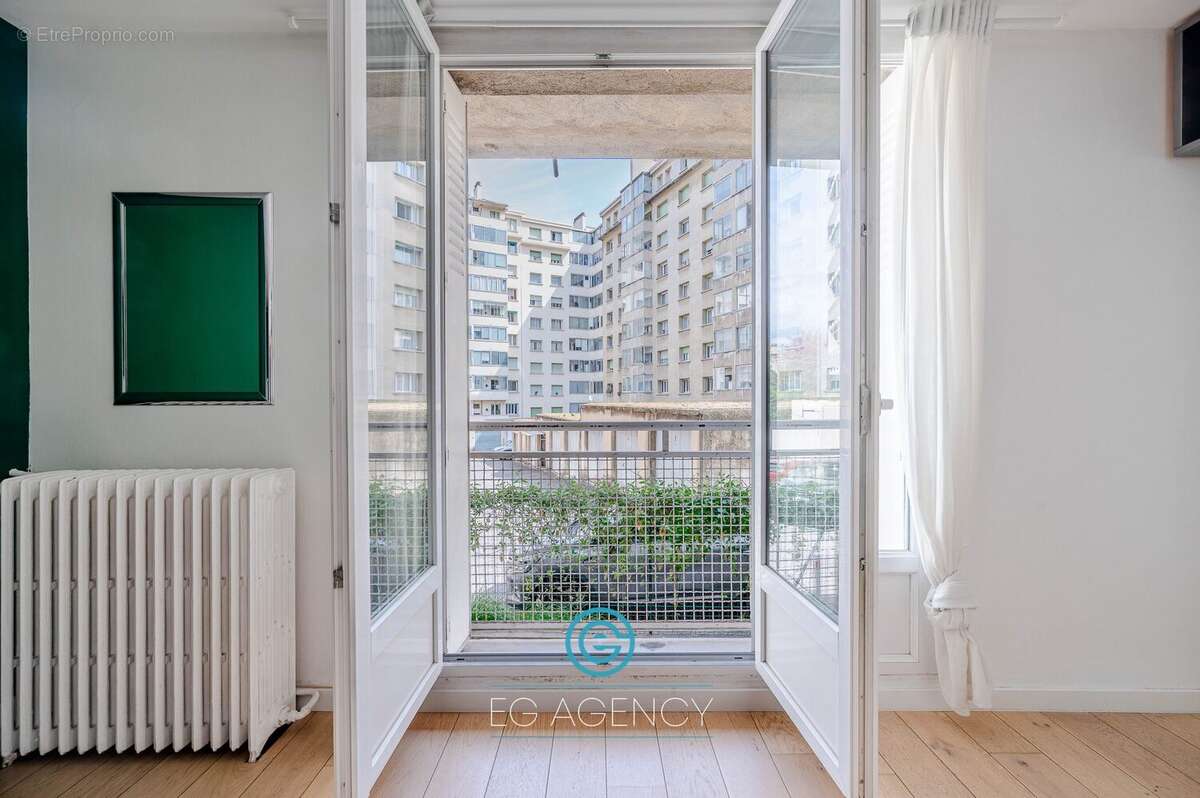 Appartement à MARSEILLE-8E