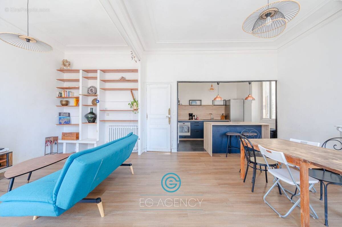 Appartement à MARSEILLE-1E