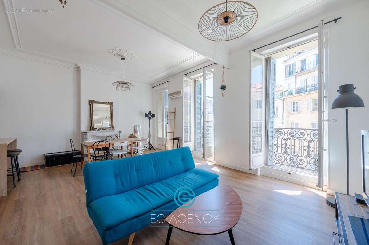 Appartement à MARSEILLE-1E