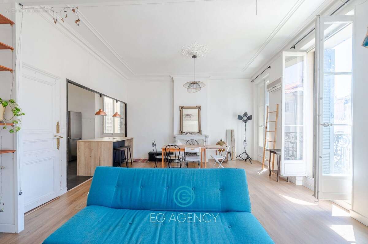 Appartement à MARSEILLE-1E