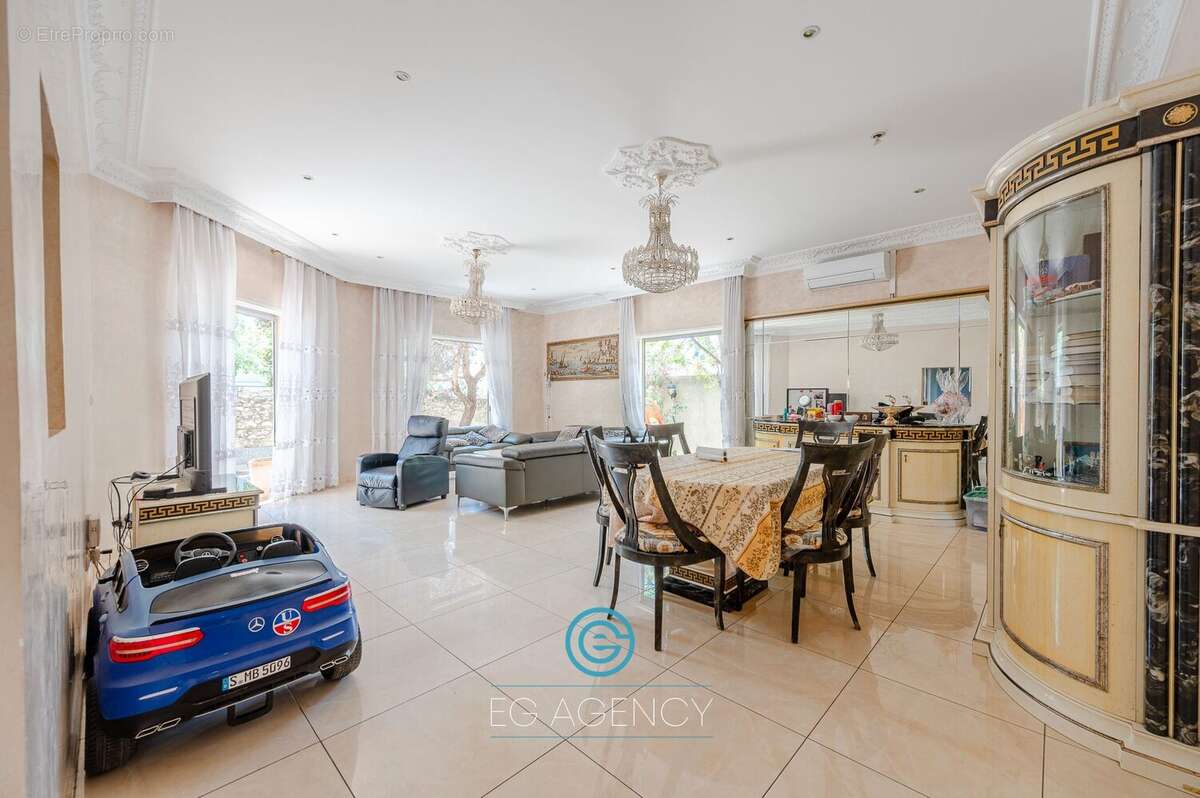 Maison à MARSEILLE-8E