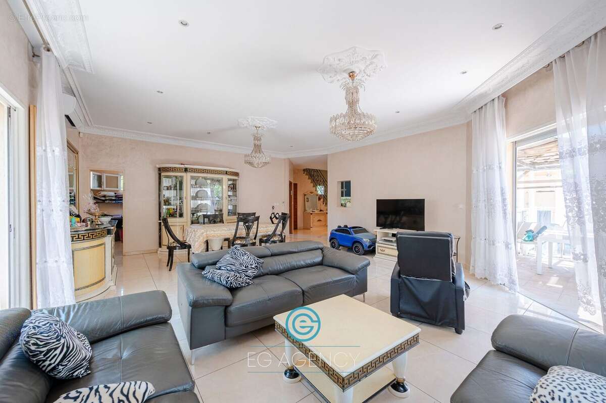 Maison à MARSEILLE-8E