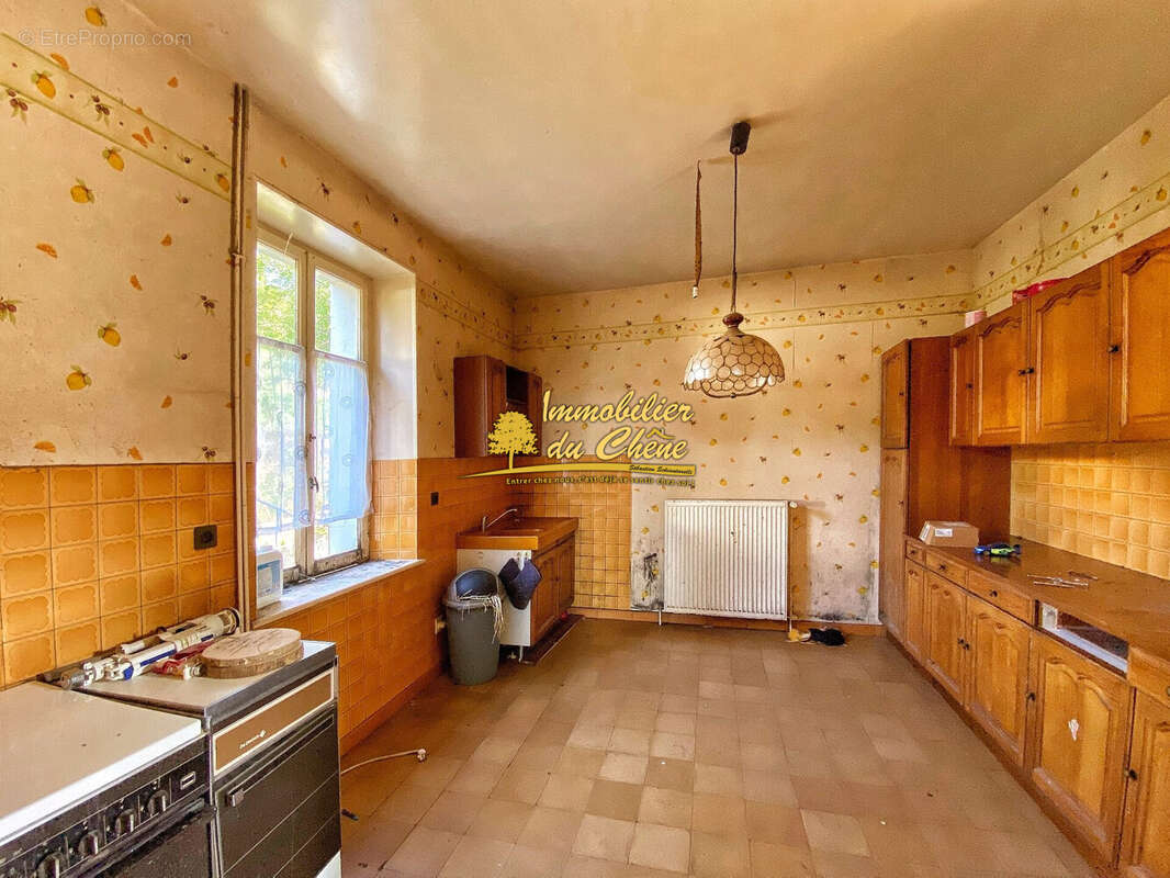 Maison à HAUT-DU-THEM-CHATEAU-LAMBERT