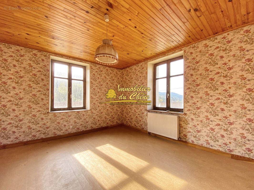 Maison à HAUT-DU-THEM-CHATEAU-LAMBERT