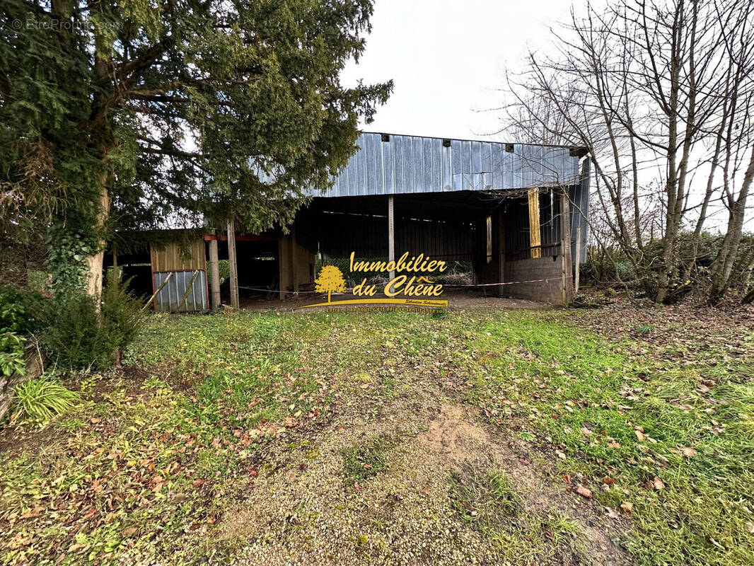 Terrain à SERVIGNEY