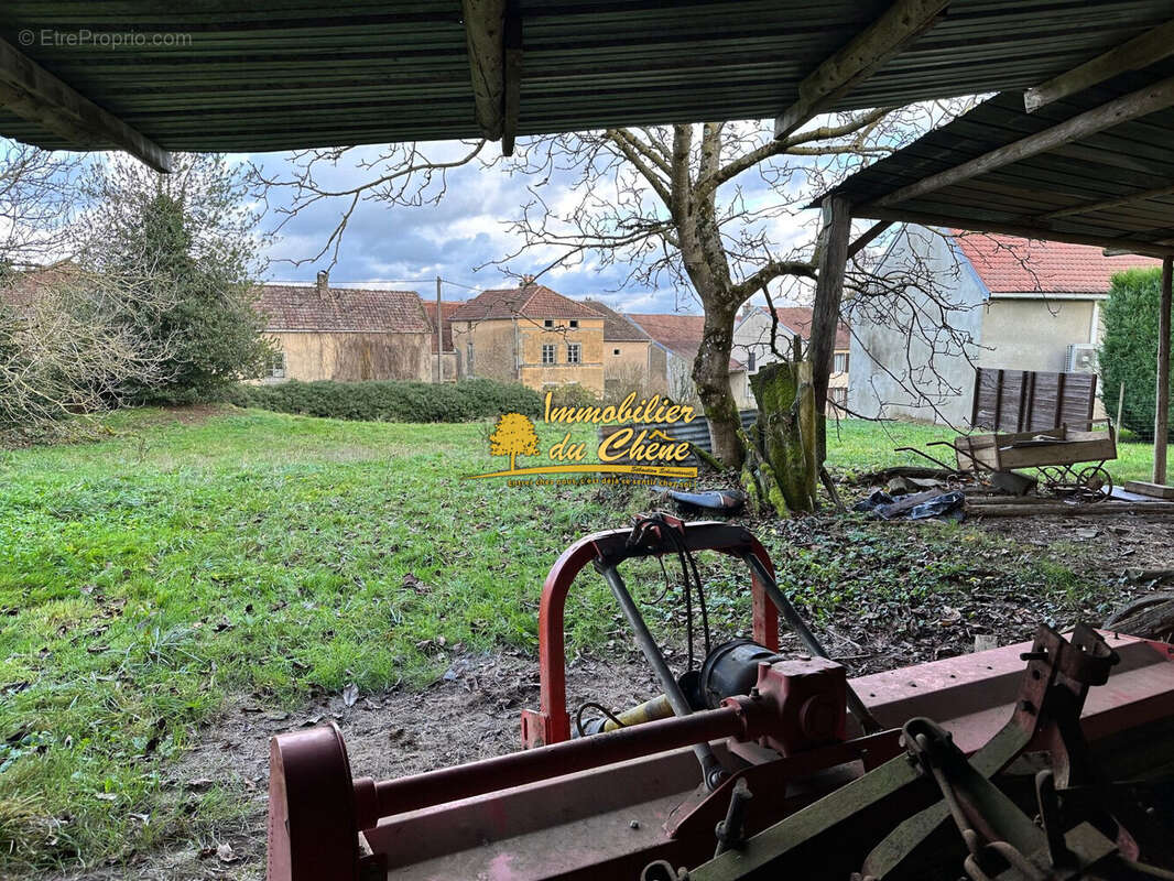 Terrain à SERVIGNEY