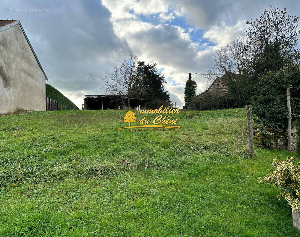 Terrain à SERVIGNEY