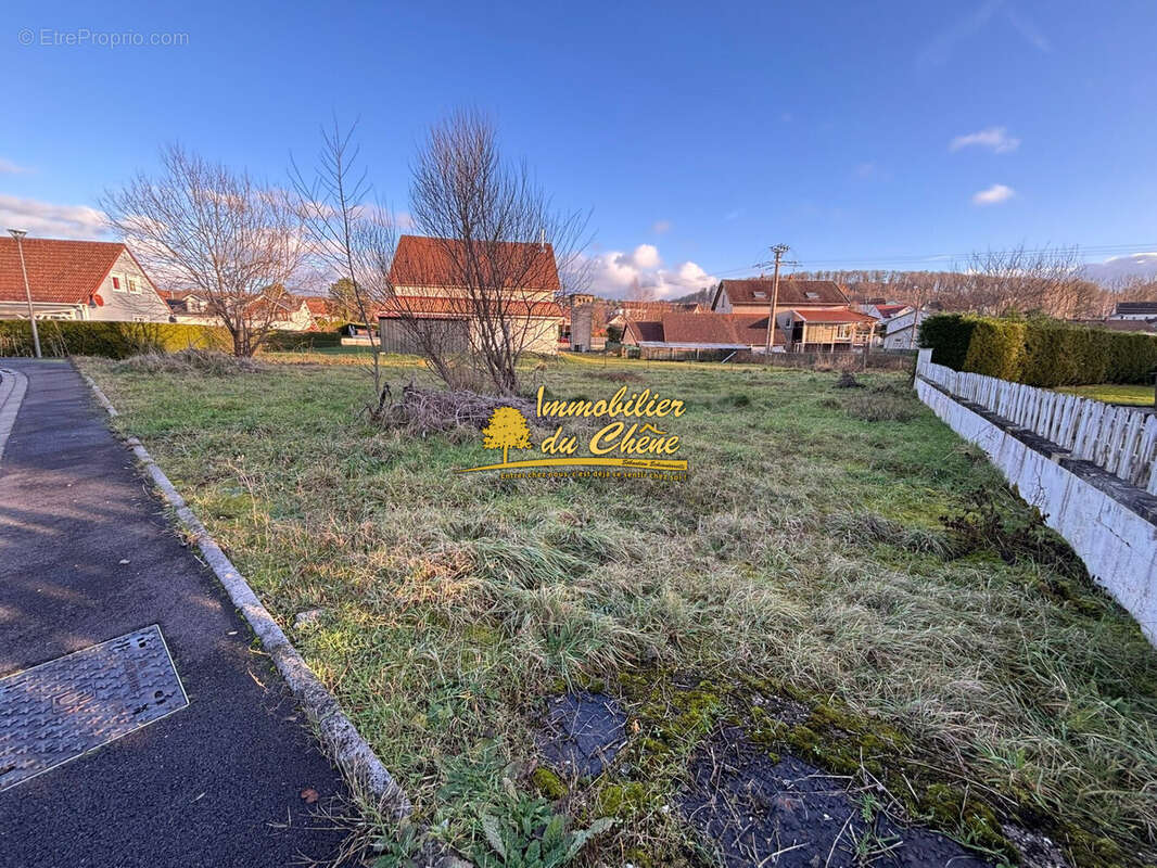 Terrain à FONTAINE-LES-LUXEUIL