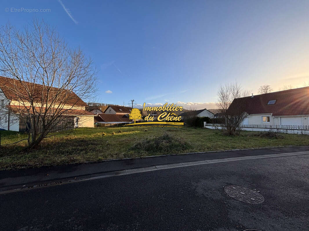 Terrain à FONTAINE-LES-LUXEUIL