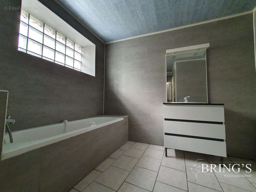 Maison à LE VAL-D&#039;AJOL