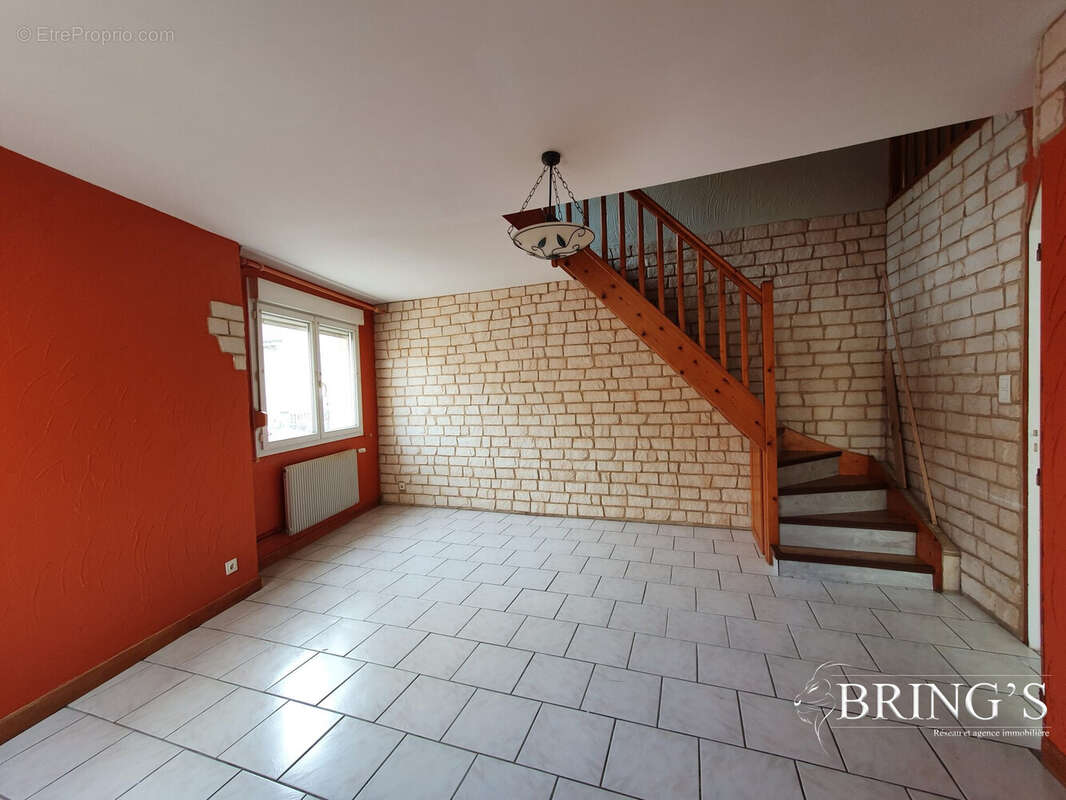 Maison à LE VAL-D&#039;AJOL