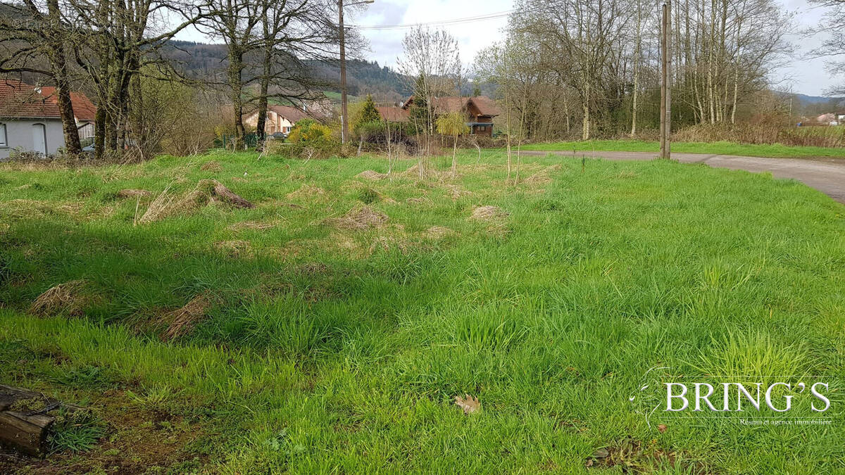 Terrain à LE VAL-D&#039;AJOL