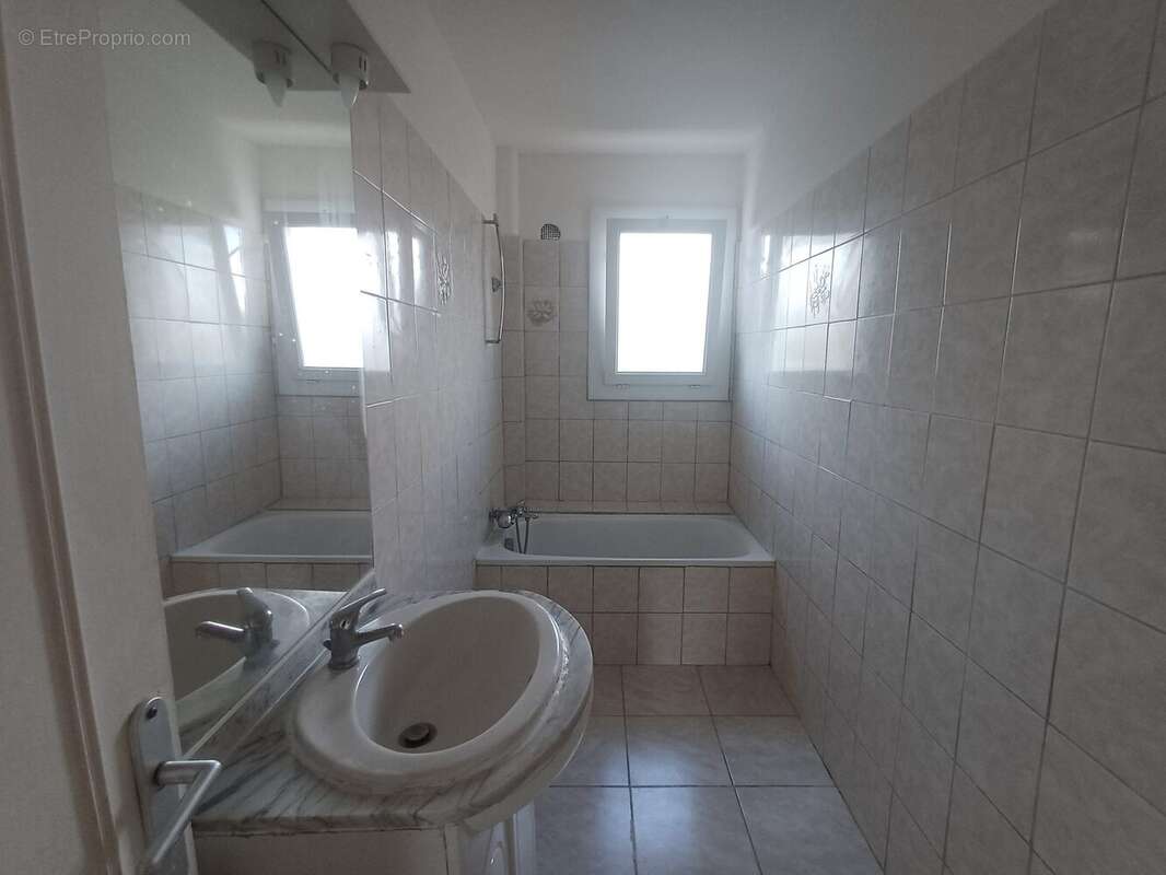 Appartement à BILLERE