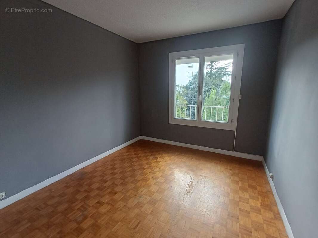 Appartement à BILLERE