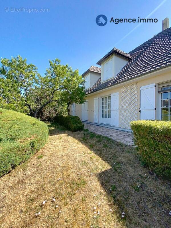 Maison à CHATEAU-LA-VALLIERE