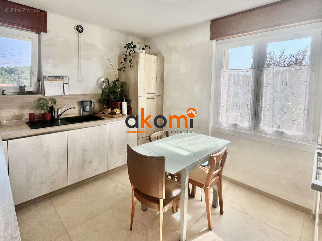 Cuisine - Maison à LA VOIVRE