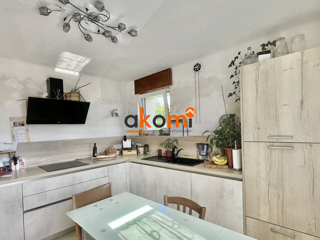 Cuisine - Maison à LA VOIVRE