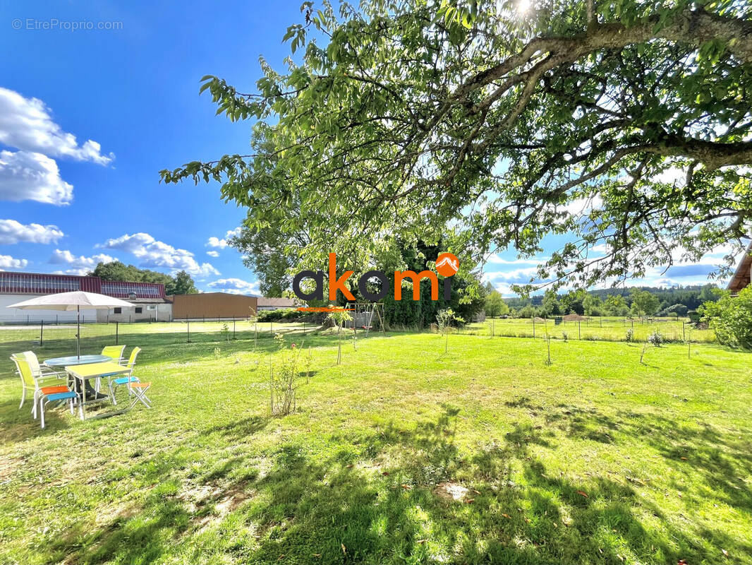 Jardin - Maison à LA VOIVRE