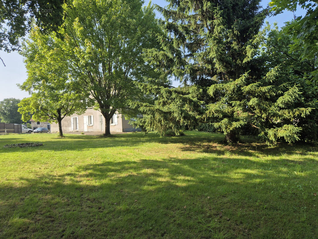 Maison à SAINT-BRICE-SUR-VIENNE