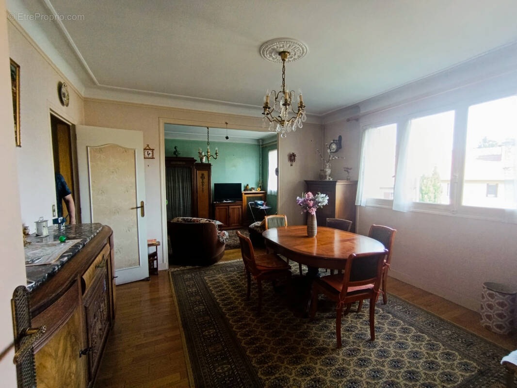 Maison à BURES-SUR-YVETTE