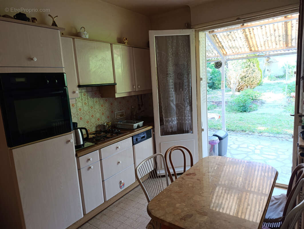 Maison à BURES-SUR-YVETTE