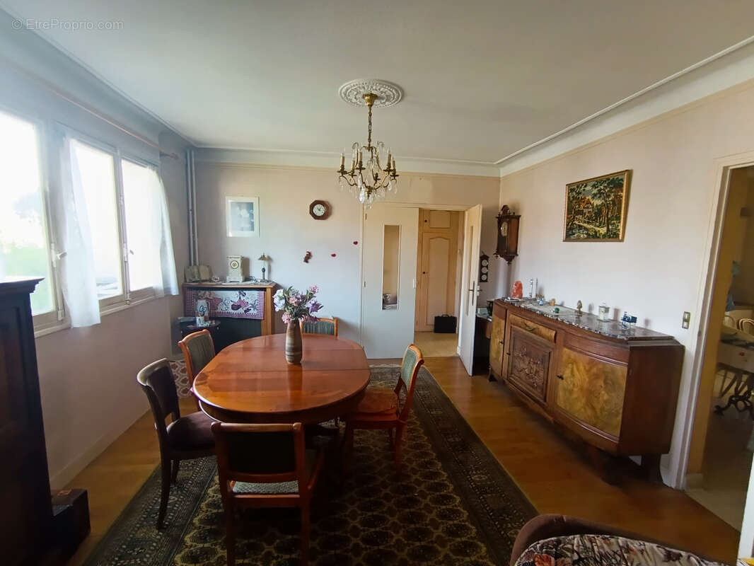 Maison à BURES-SUR-YVETTE