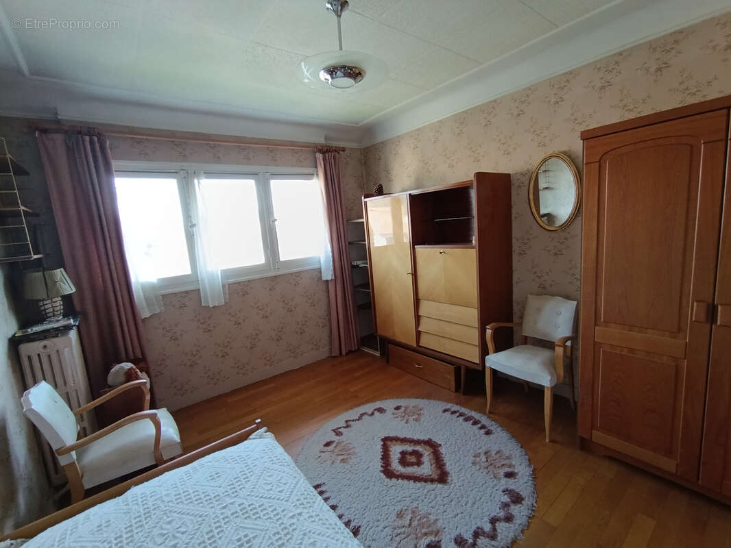 Maison à BURES-SUR-YVETTE