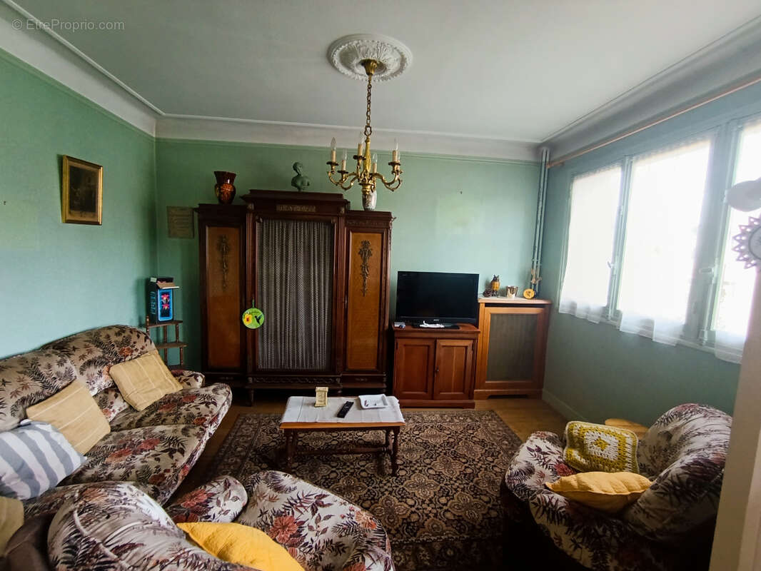 Maison à BURES-SUR-YVETTE