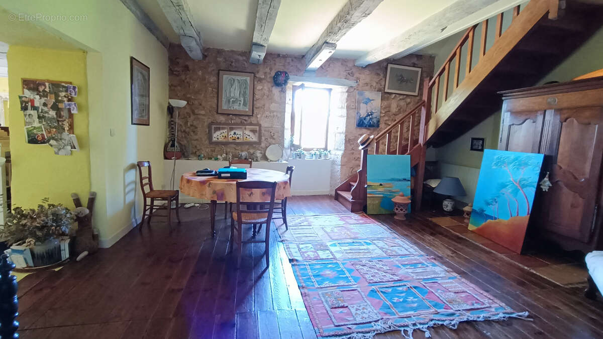 Maison à VILLAMBLARD