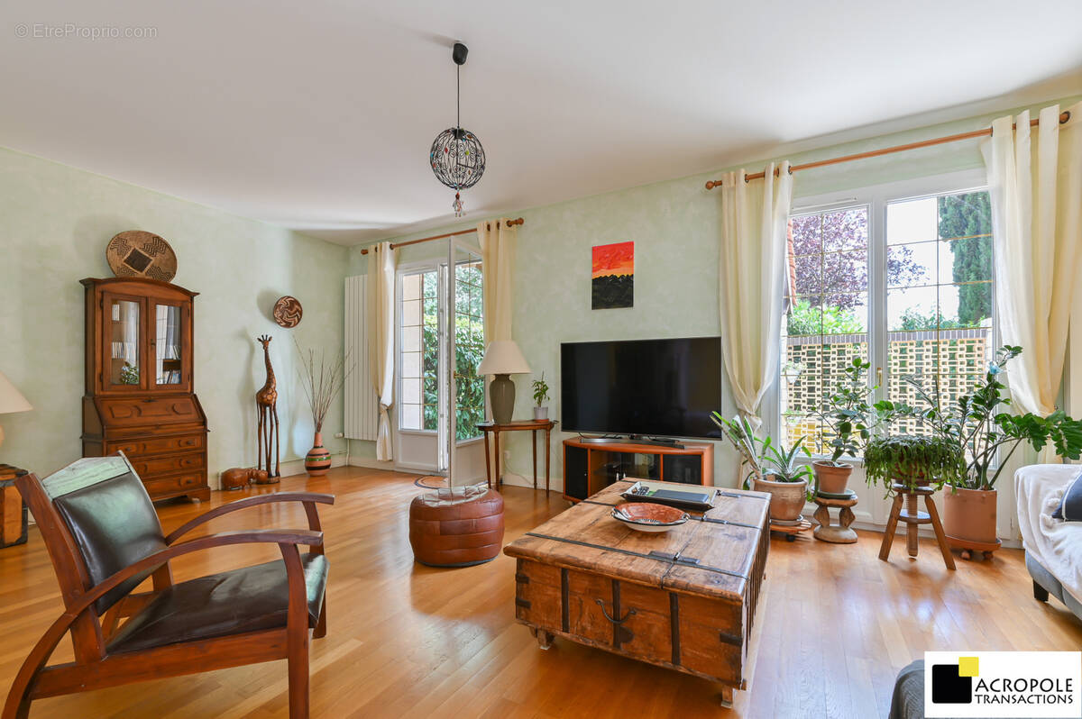 Maison à SOUCIEU-EN-JARREST