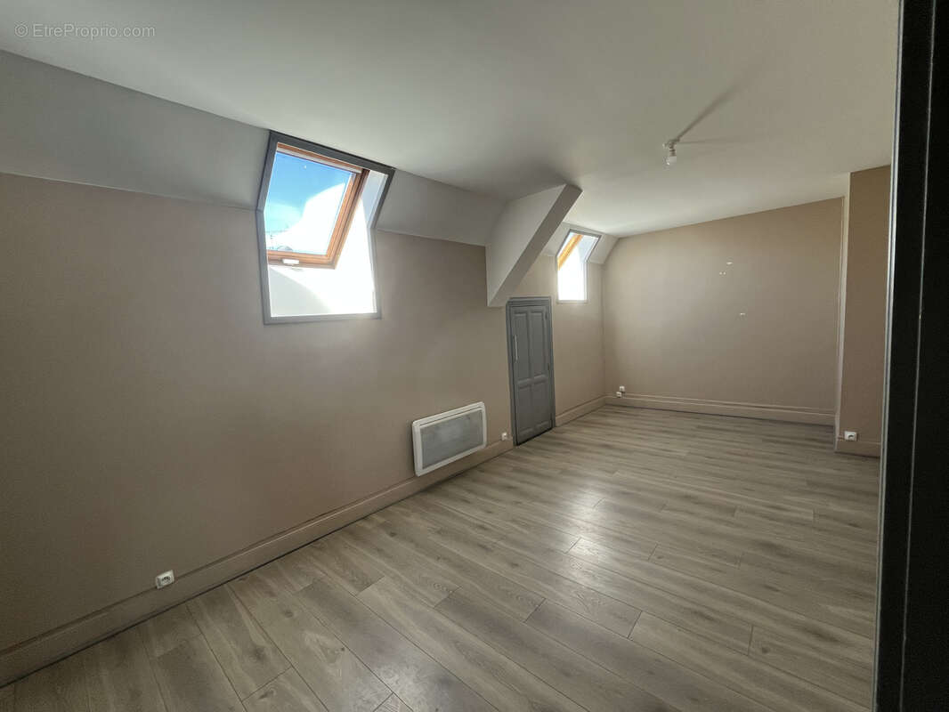 Appartement à SAINT-GENIEZ-D&#039;OLT