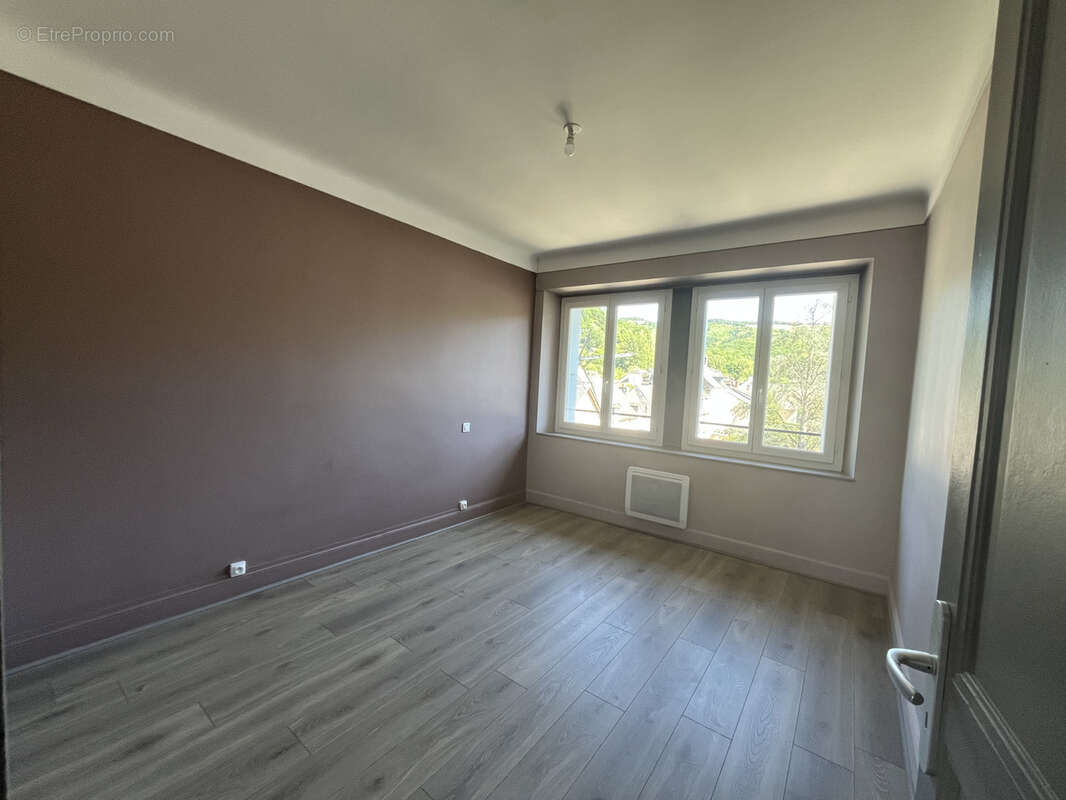 Appartement à SAINT-GENIEZ-D&#039;OLT