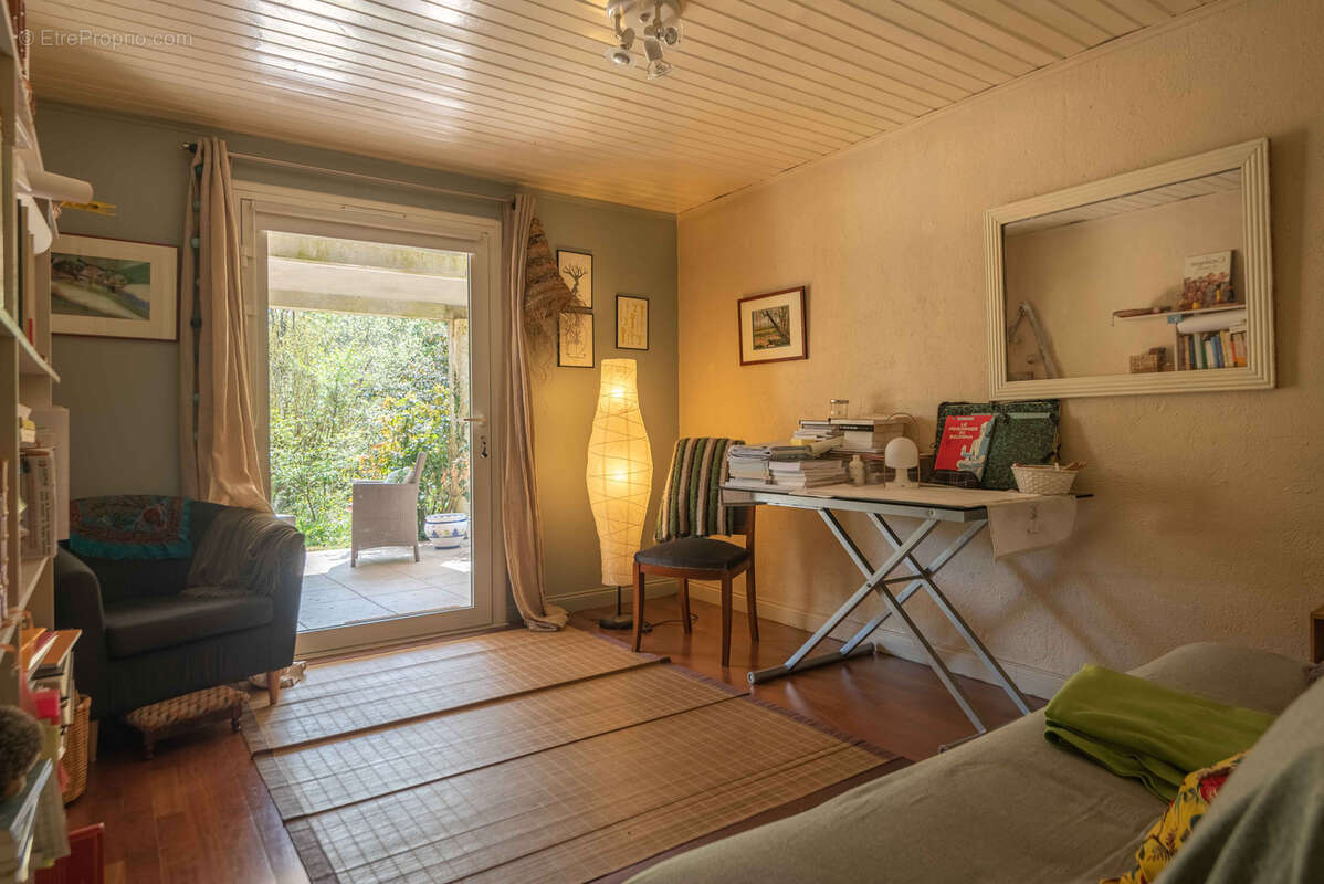 Maison à FARGUES-SAINT-HILAIRE