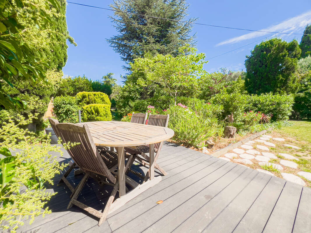 Maison à CHATEAUNEUF-LES-MARTIGUES