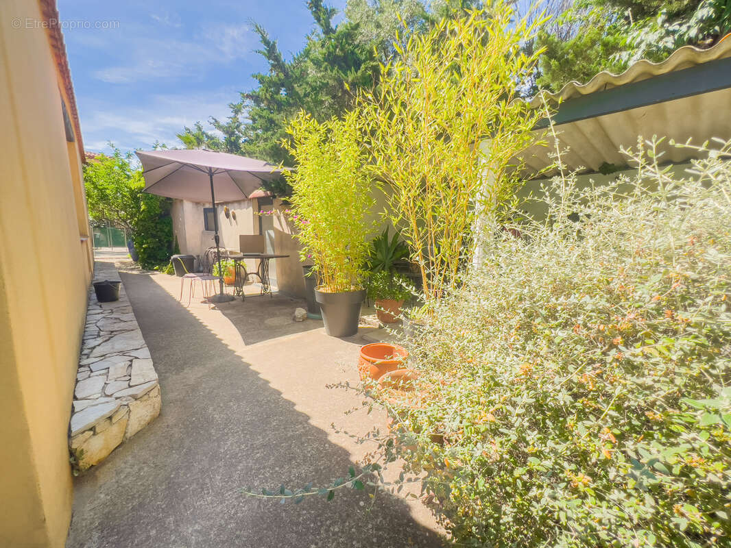 Maison à CHATEAUNEUF-LES-MARTIGUES