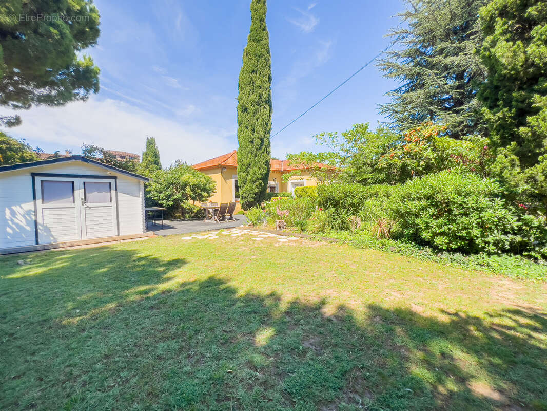 Maison à CHATEAUNEUF-LES-MARTIGUES