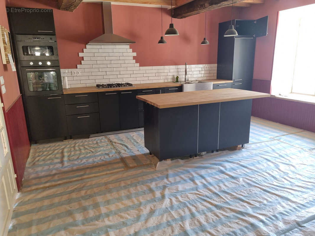 Maison à ROUSSILLON-EN-MORVAN