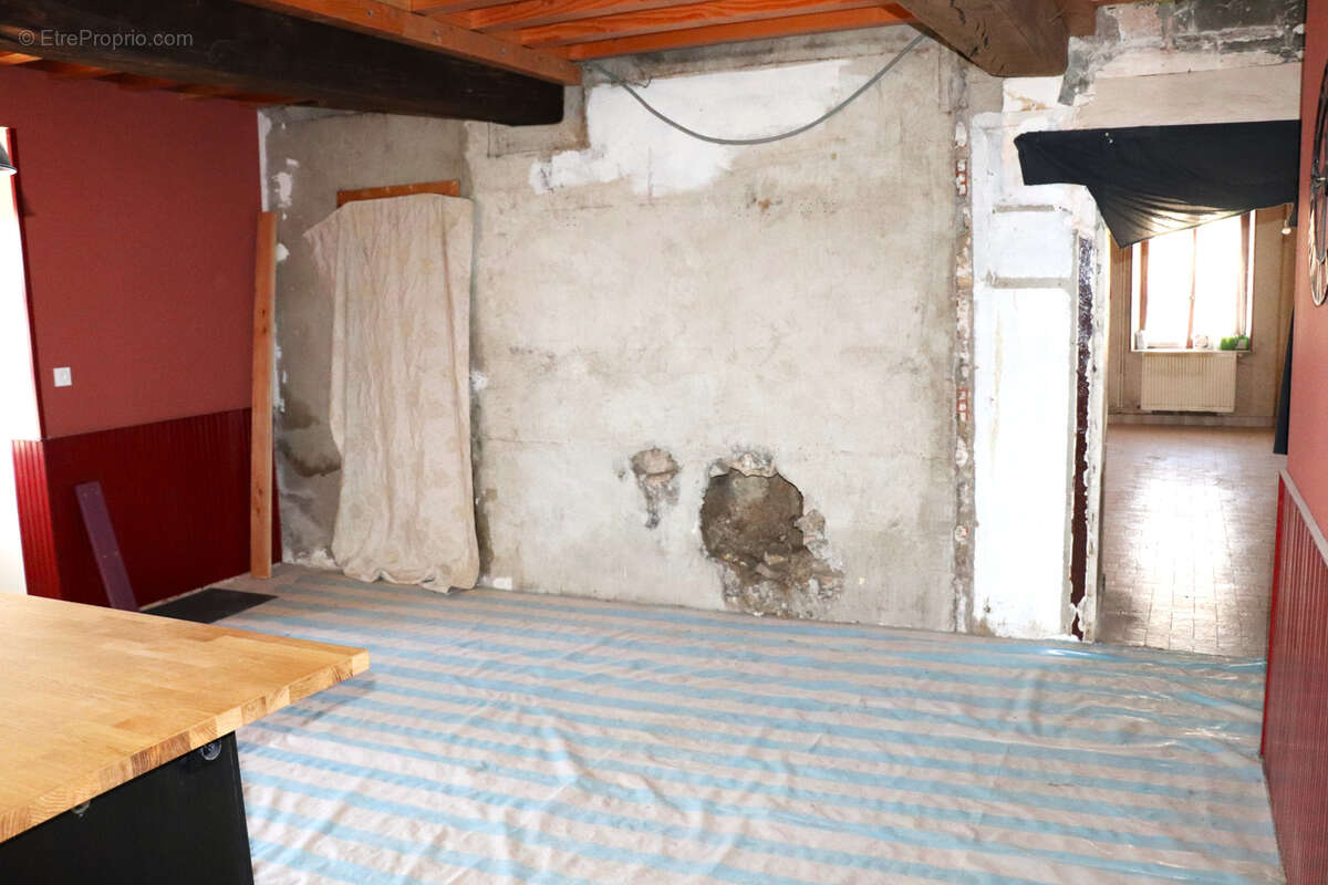 Maison à ROUSSILLON-EN-MORVAN