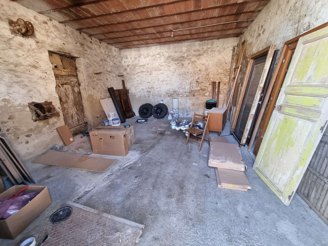 Maison à ROUSSILLON-EN-MORVAN