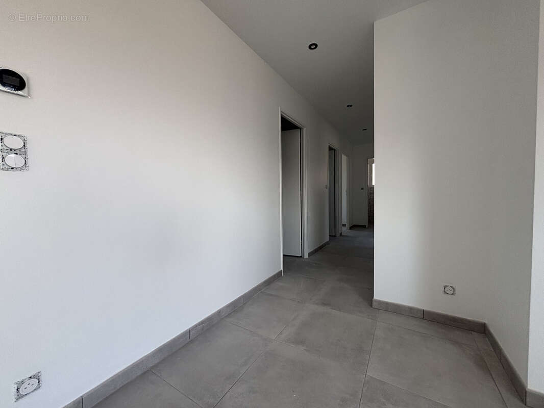 Maison à COGNAT-LYONNE