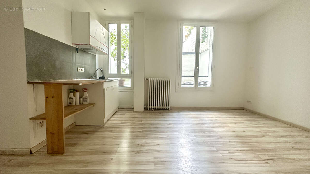 Appartement à PARIS-20E