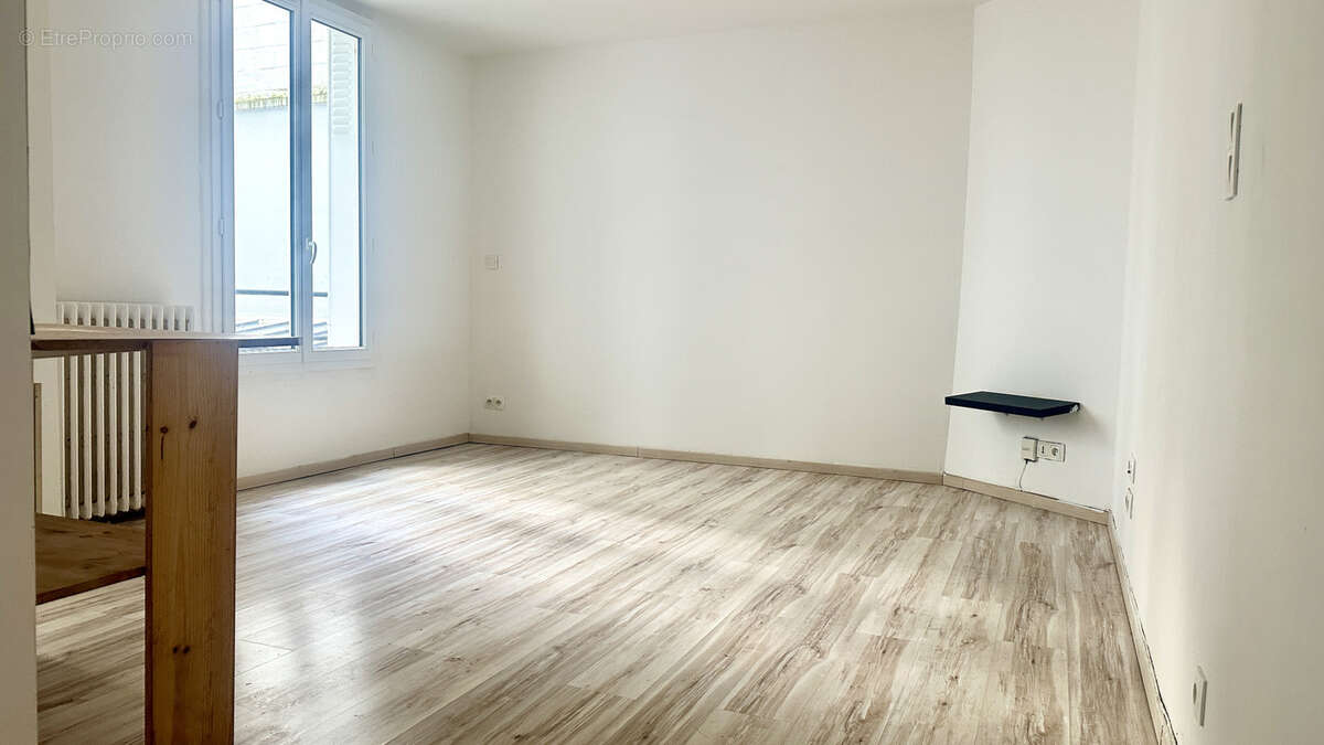 Appartement à PARIS-20E