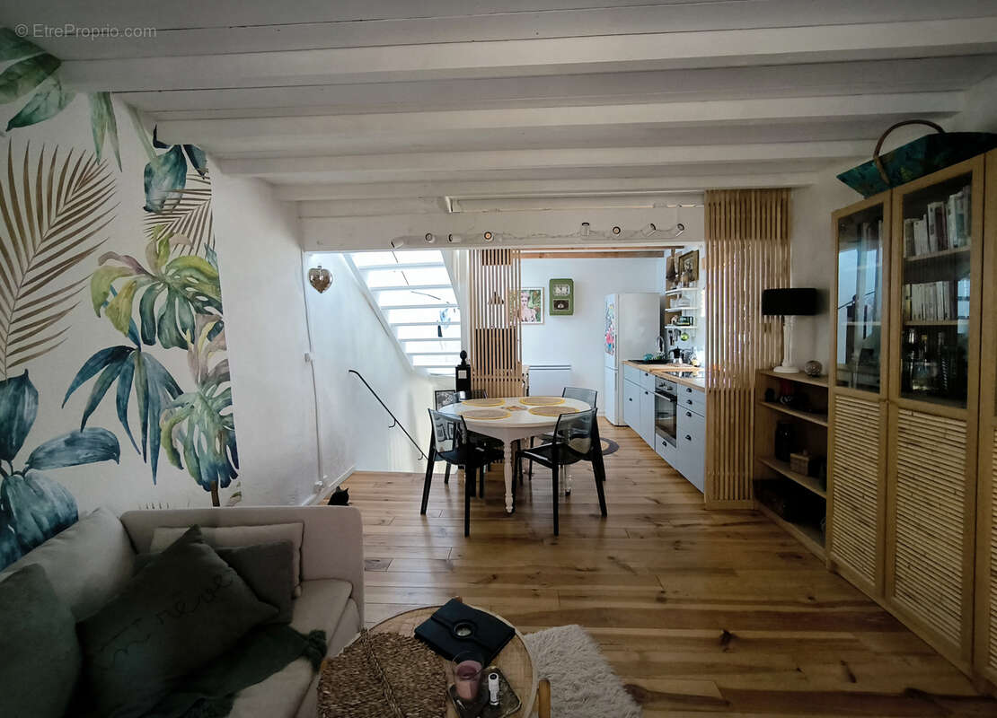 Maison à SAINT-QUENTIN-LA-POTERIE