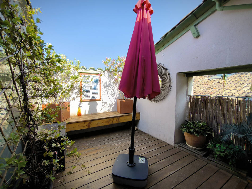 Maison à SAINT-QUENTIN-LA-POTERIE