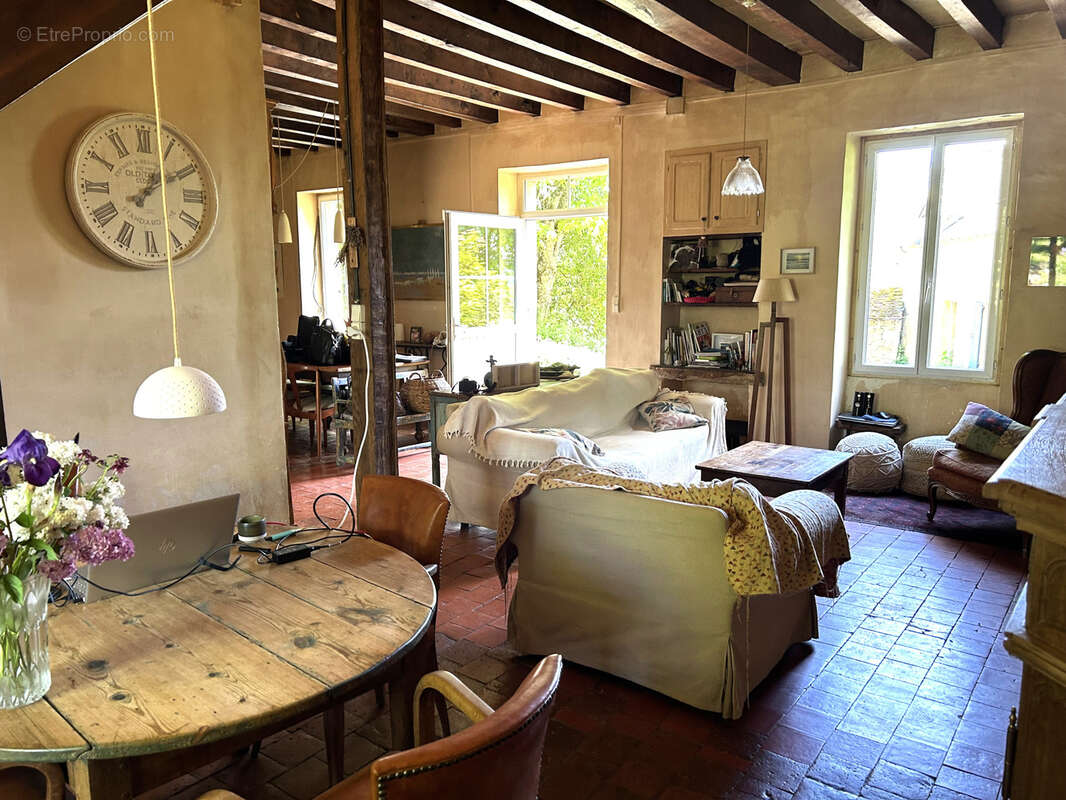 Maison à LURCY-LE-BOURG