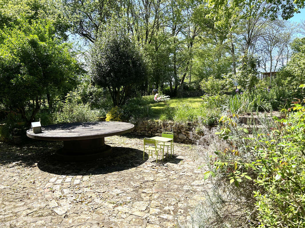 Maison à LURCY-LE-BOURG