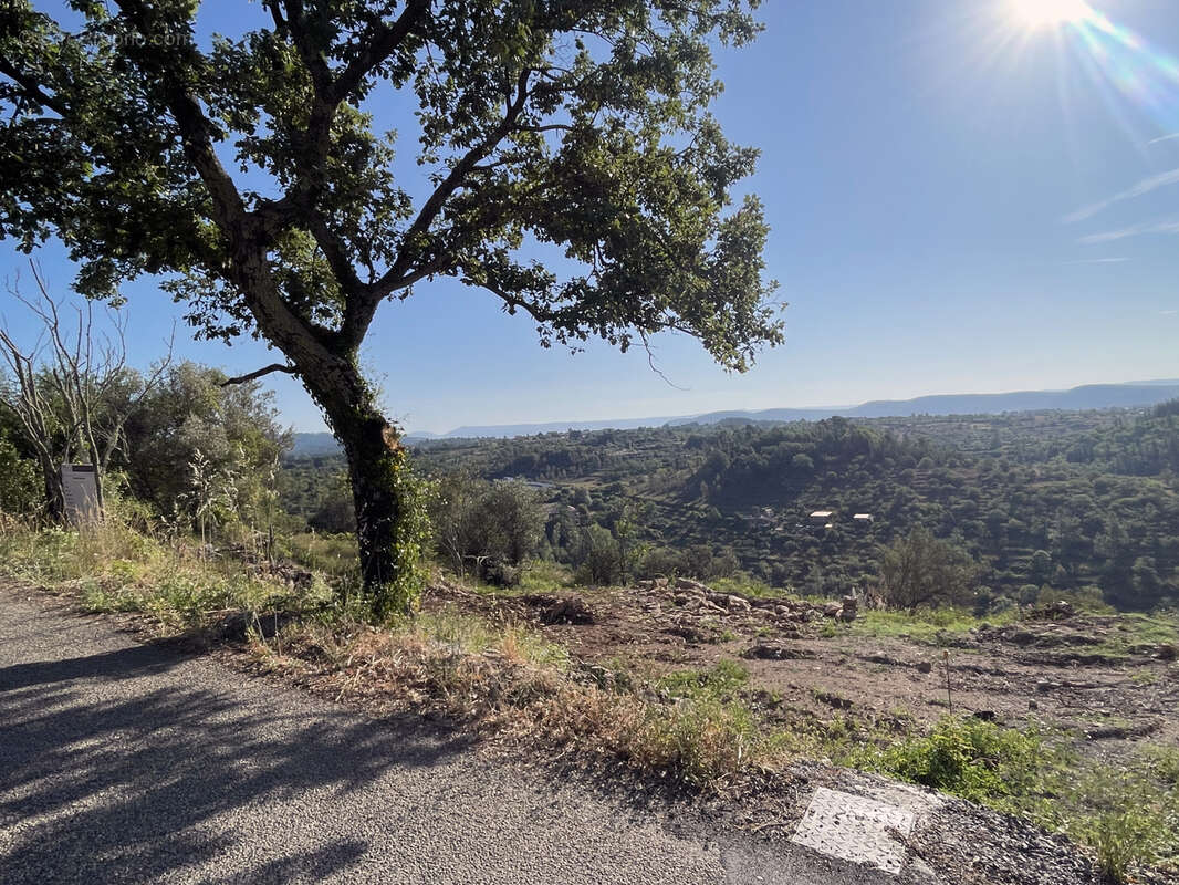 Terrain à LARGENTIERE