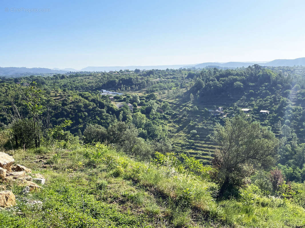 Terrain à LARGENTIERE