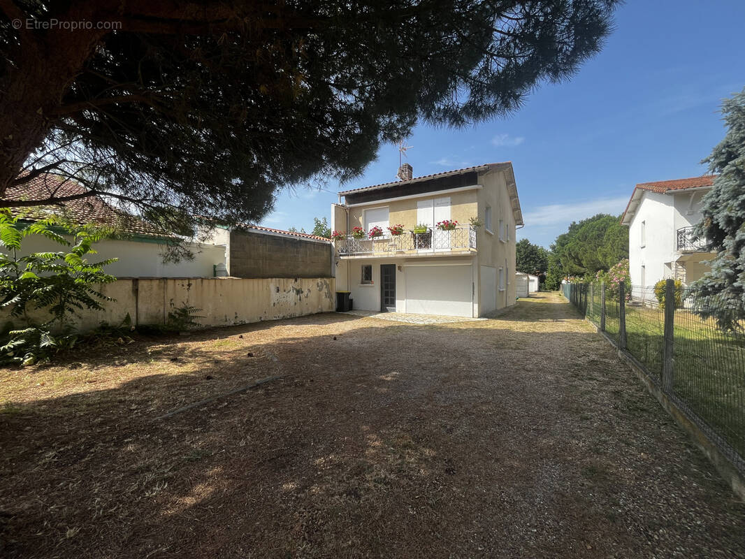 Maison à SAINT-GEORGES-DE-DIDONNE