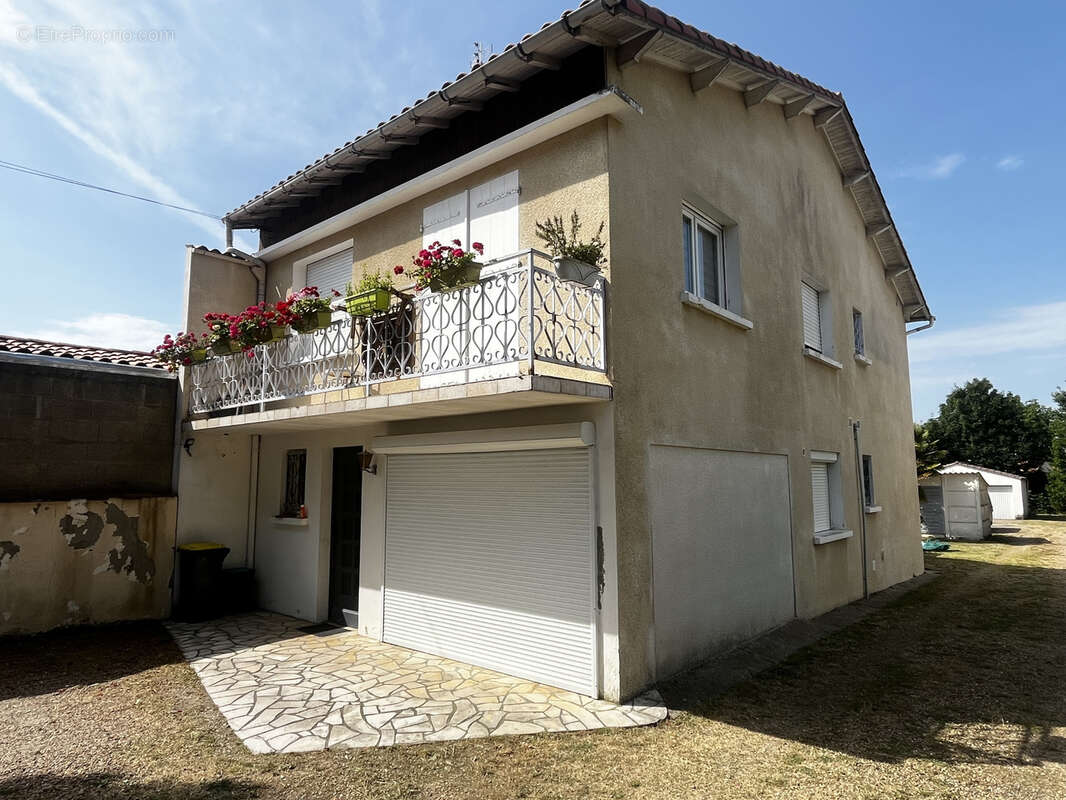 Maison à SAINT-GEORGES-DE-DIDONNE